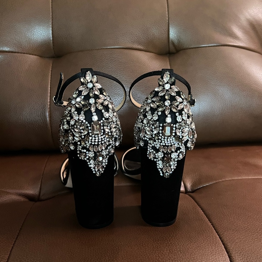 NEW IN BOX Badgley Mischka Ansley heels 7.5